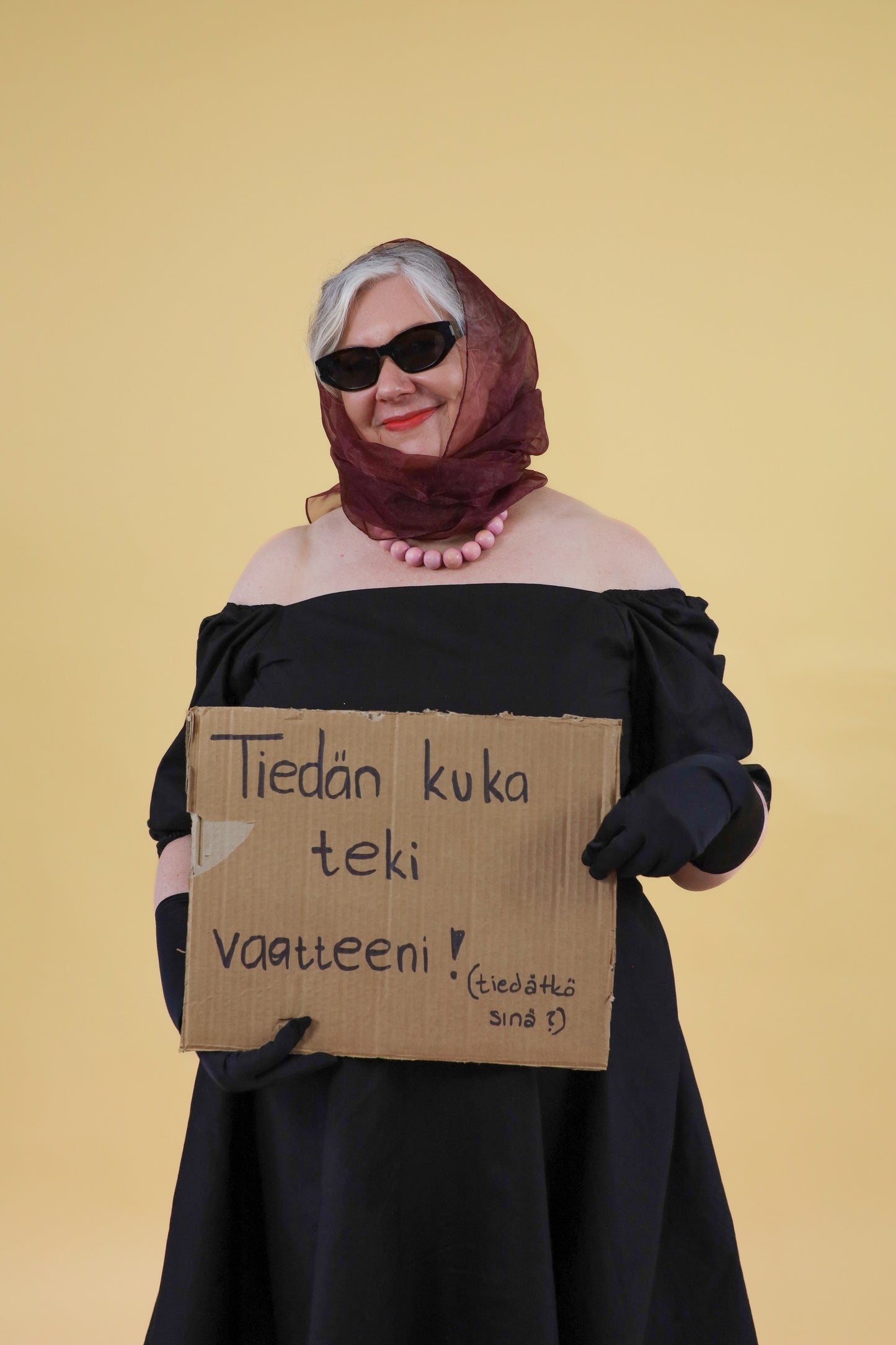 Sanel Kietaisumekko musta XL