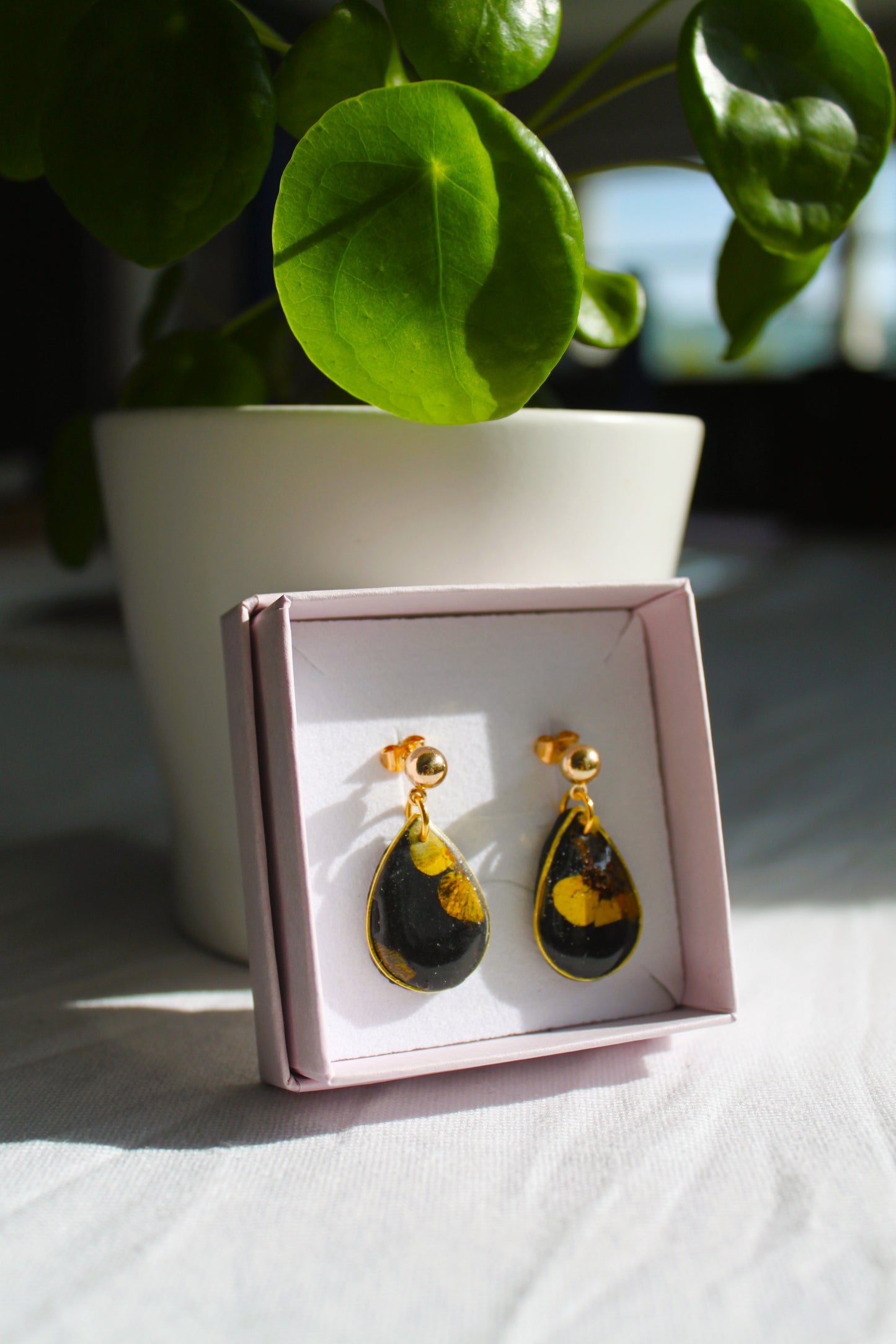Floral Nafeesa Earrings (multiple colors)