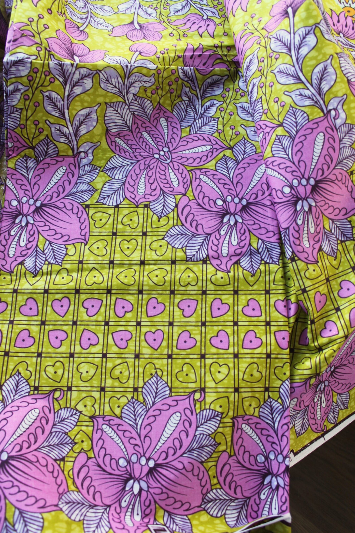 Fabrics (kitenge and ankara), several colors