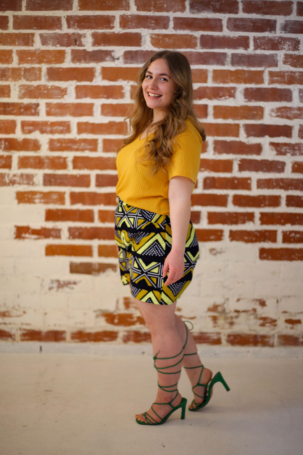Jadele Shorts yellow-black