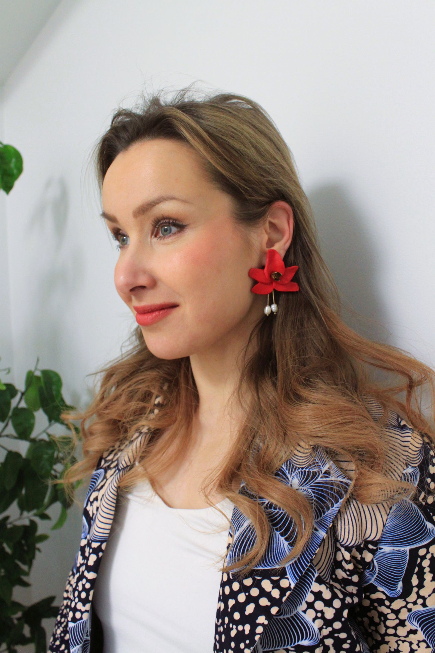 Lily Earrings in red