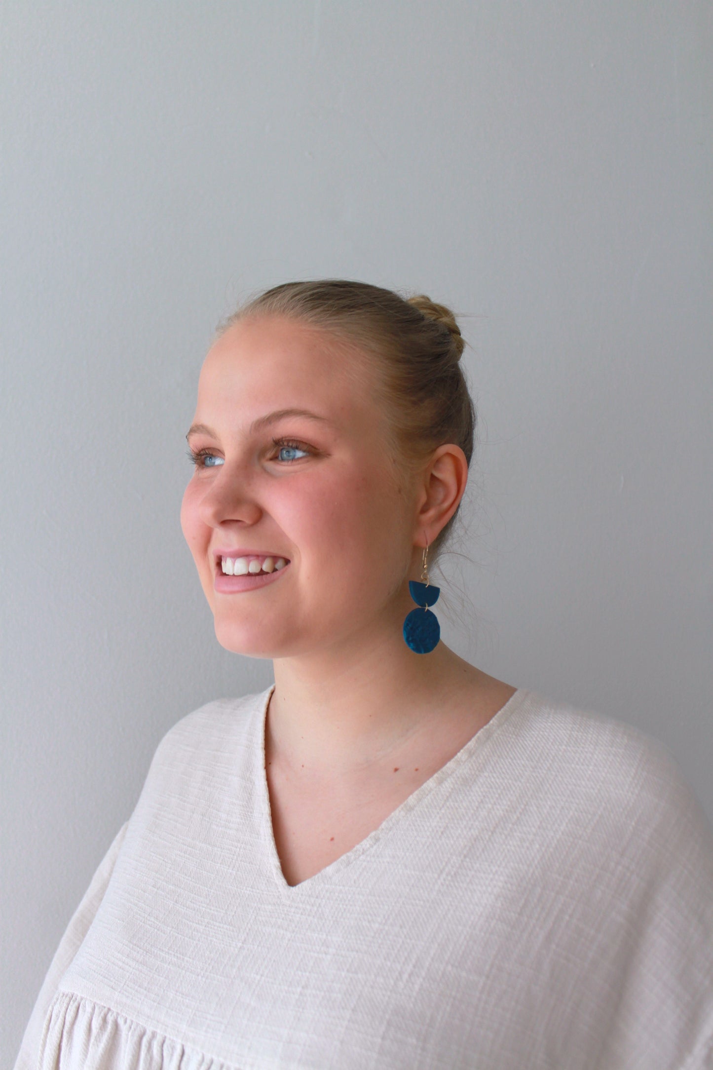 Victoria Korvakorut (useita värejä)