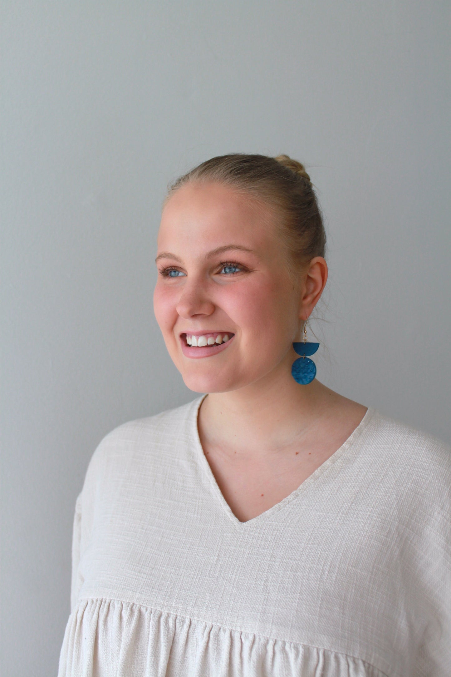 Victoria Korvakorut (useita värejä)