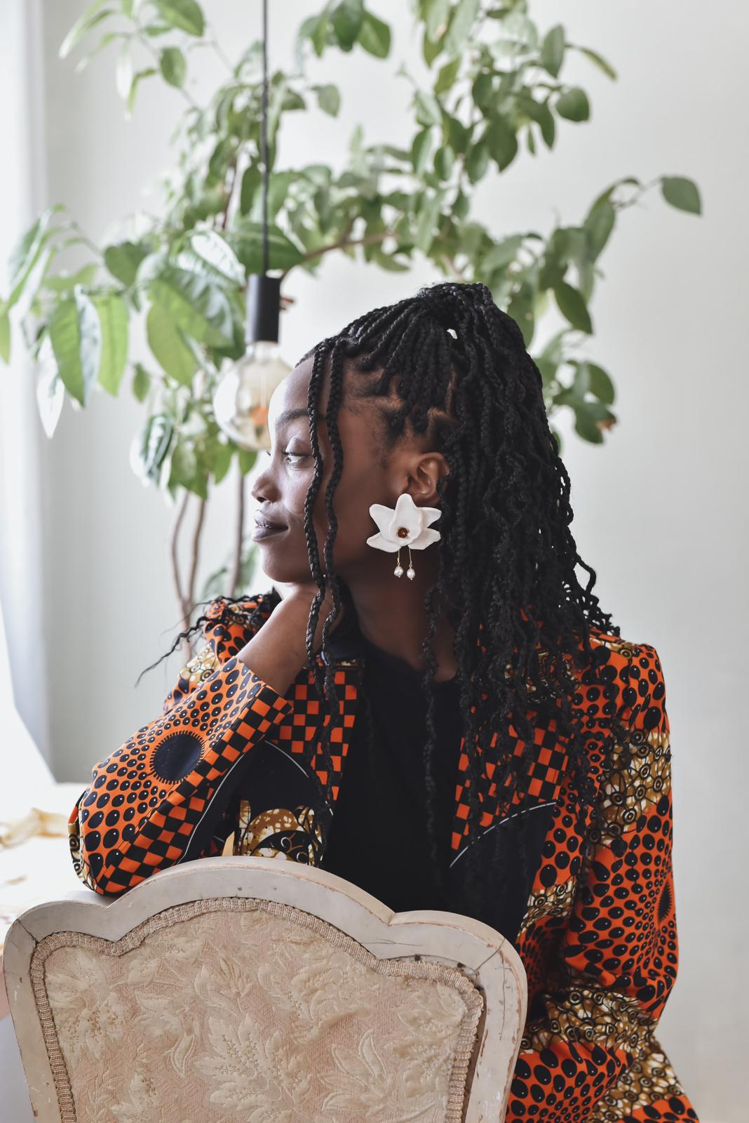 Lily Earrings in white
