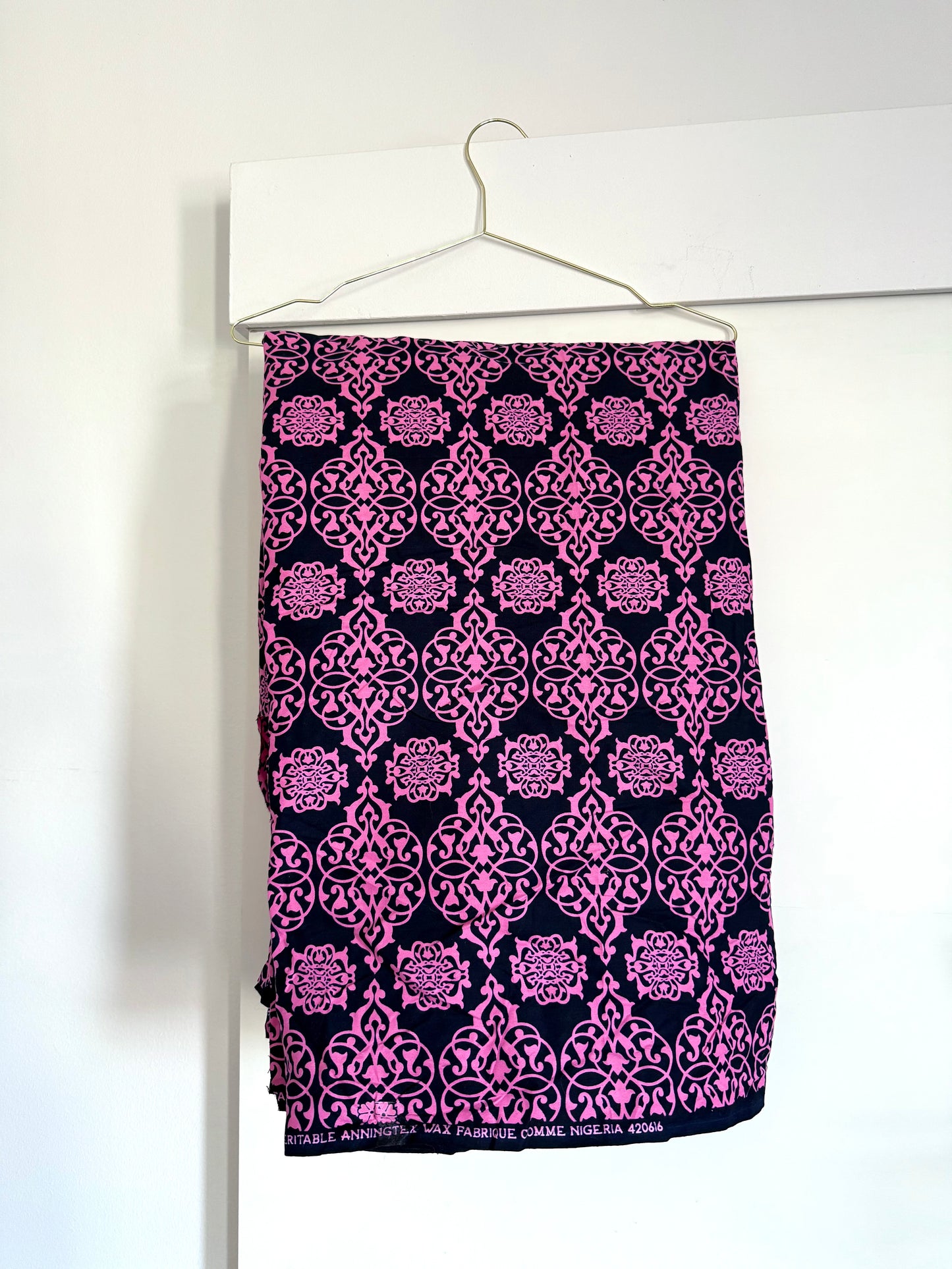 Fabrics (kitenge and ankara), several colors