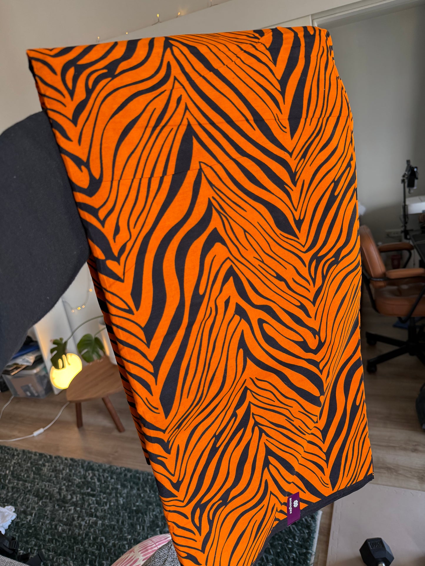 Kankaat (kitenge ja ankara), useita värejä