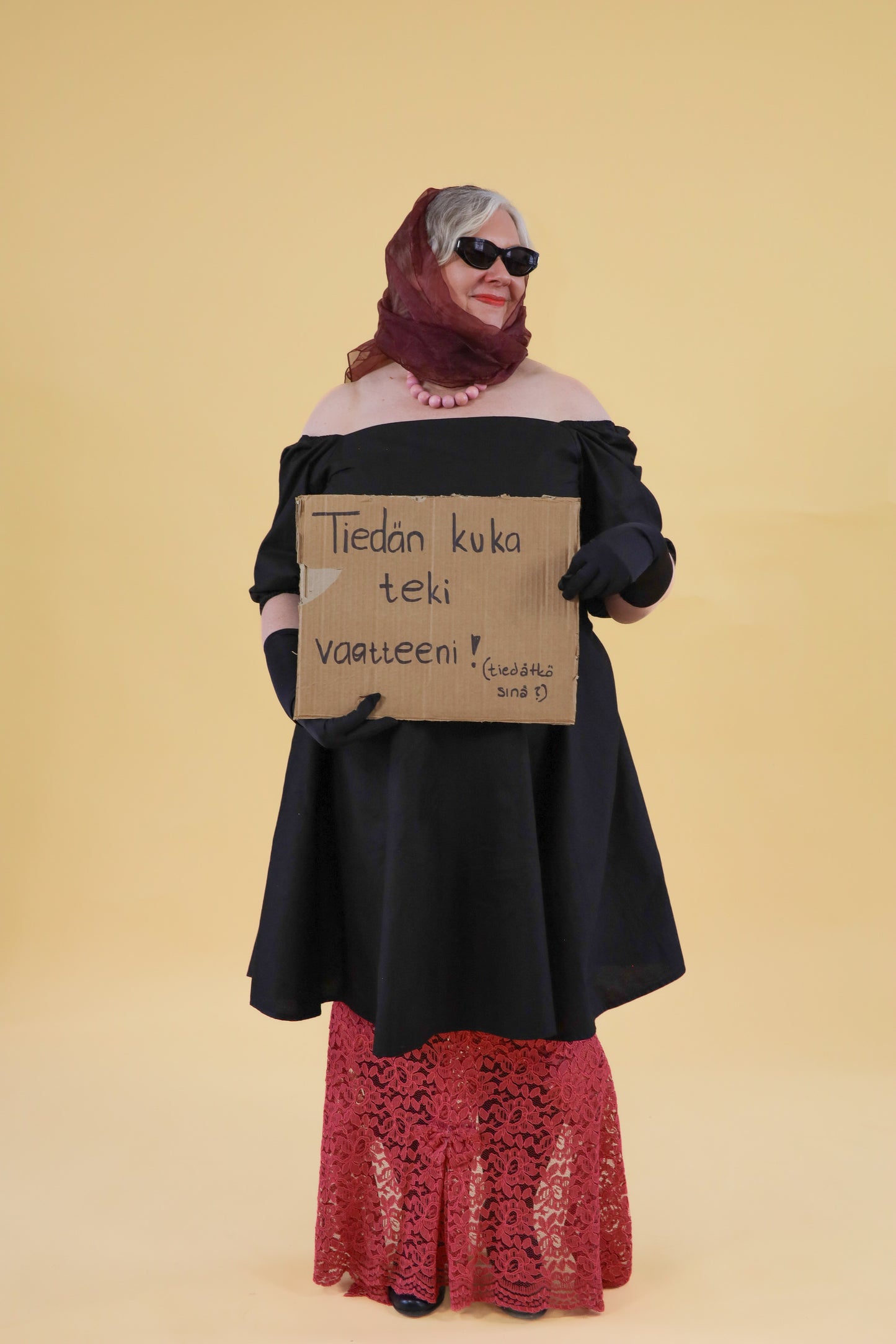 Sanel Kietaisumekko musta XL