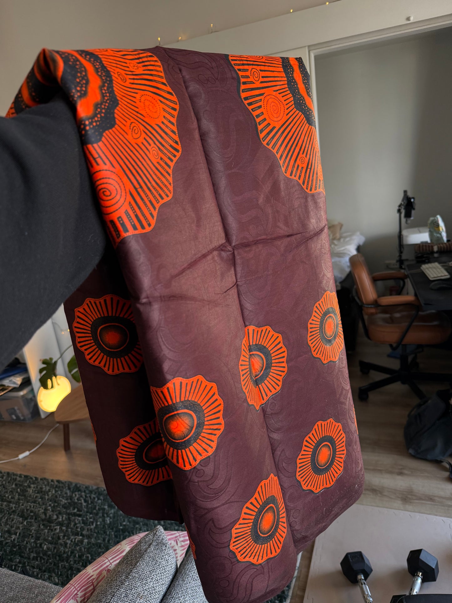 Kankaat (kitenge ja ankara), useita värejä