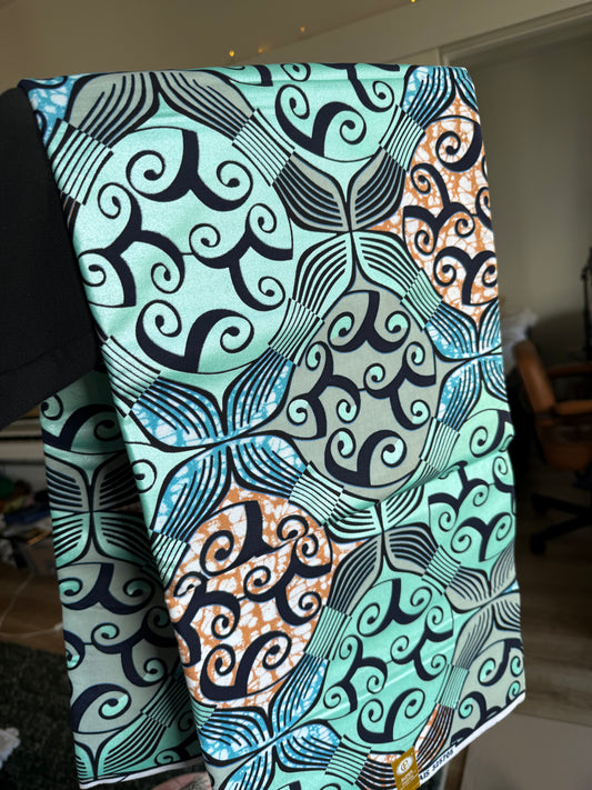 Fabrics (kitenge and ankara), several colors