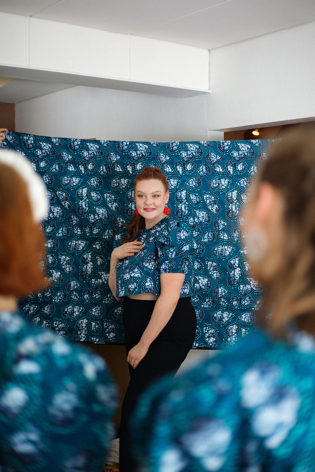 Kankaat (kitenge ja ankara), useita värejä