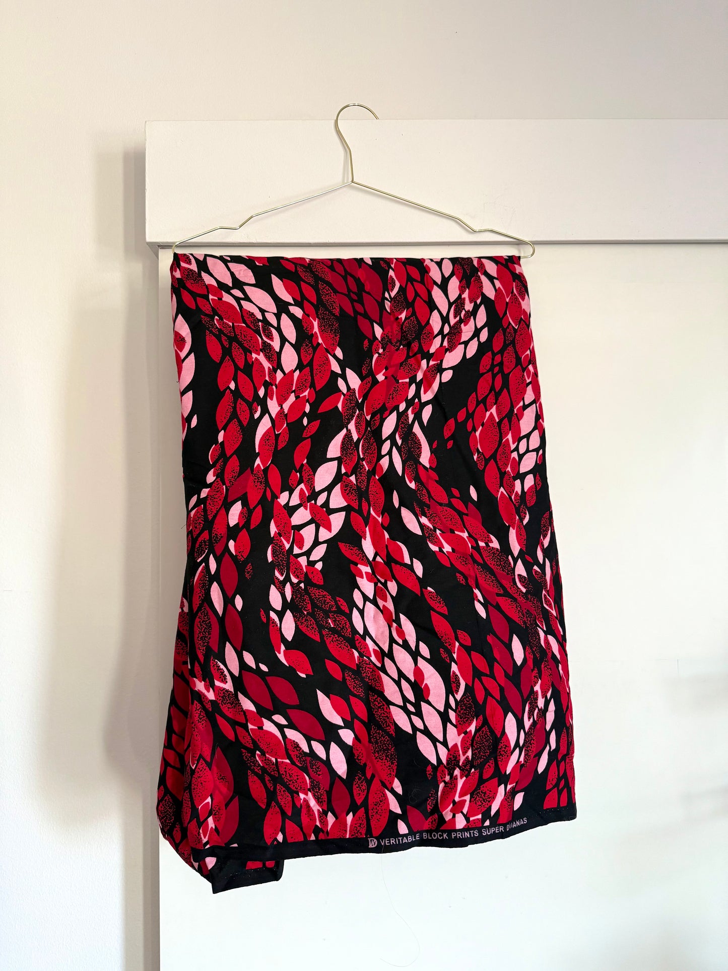 Fabrics (kitenge and ankara), several colors