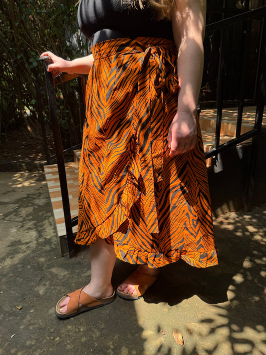 Polka Kietaisuhame ruskea-musta S-L