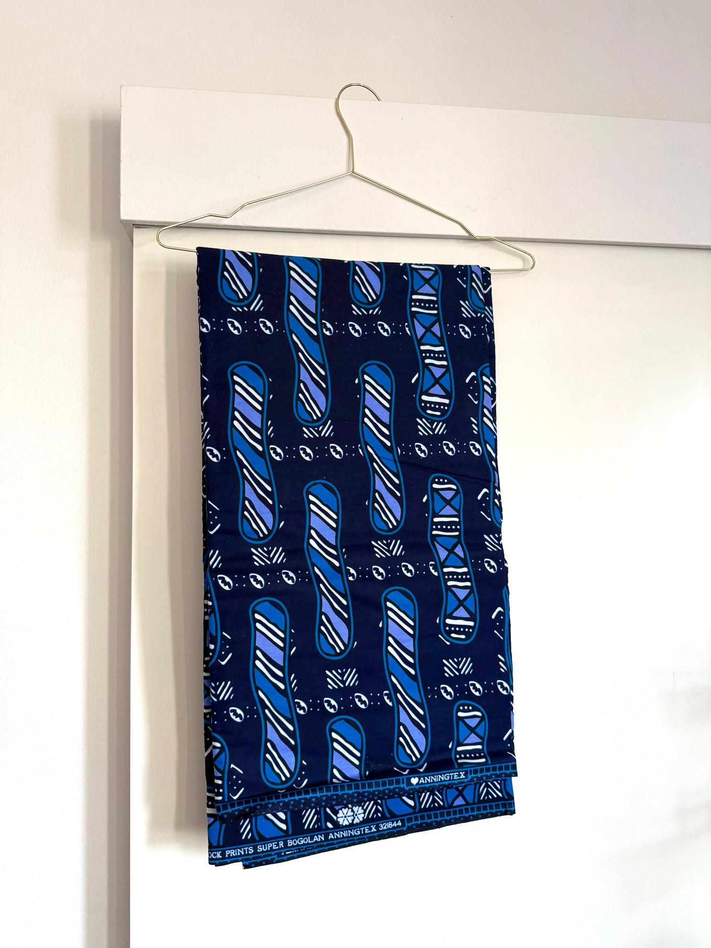 Fabrics (kitenge and ankara), several colors