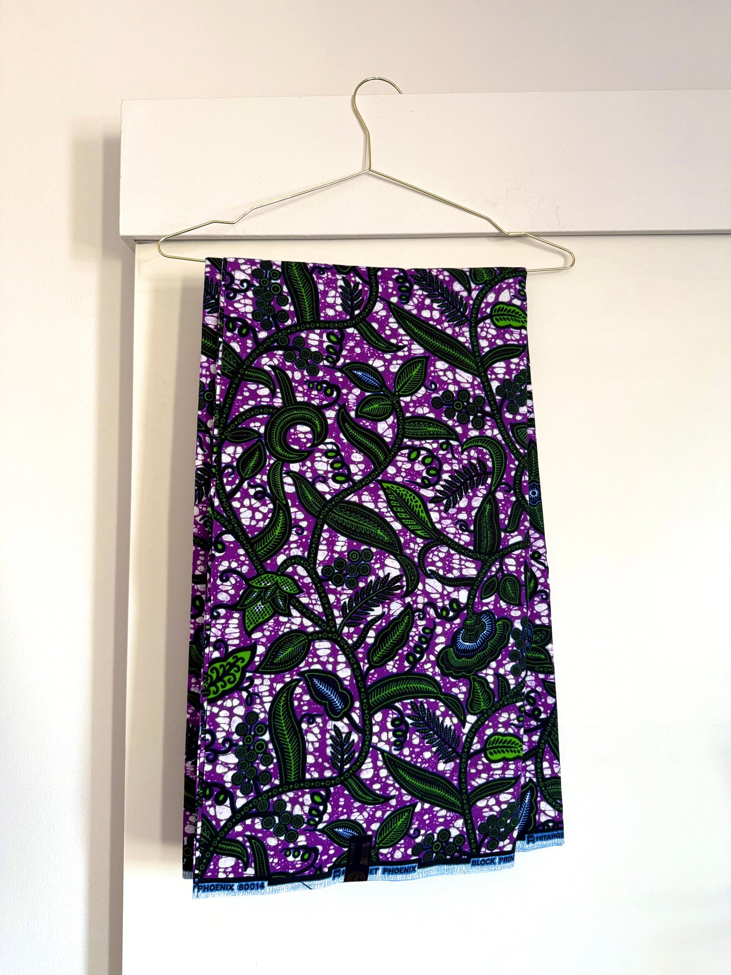Fabrics (kitenge and ankara), several colors