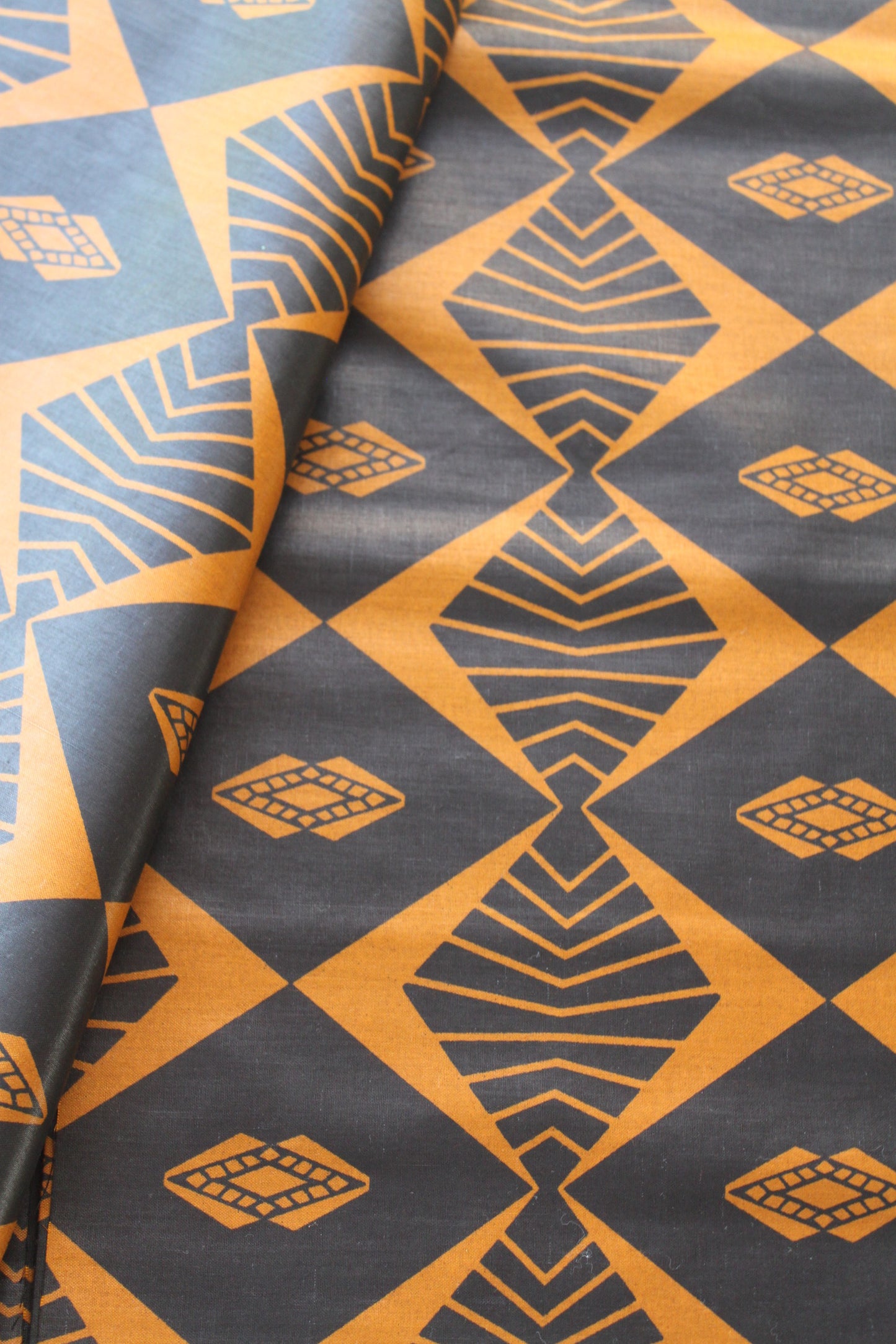 Fabrics (kitenge and ankara), several colors